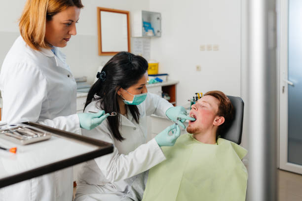 Best Tooth Infection Emergency Dentist  in Lake Belvedere Estates, FL
